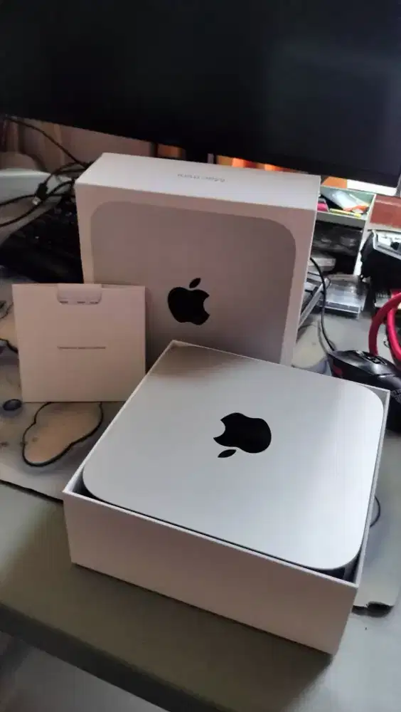 Mac mini m2 8/256gb 2023 lengkap + mulus