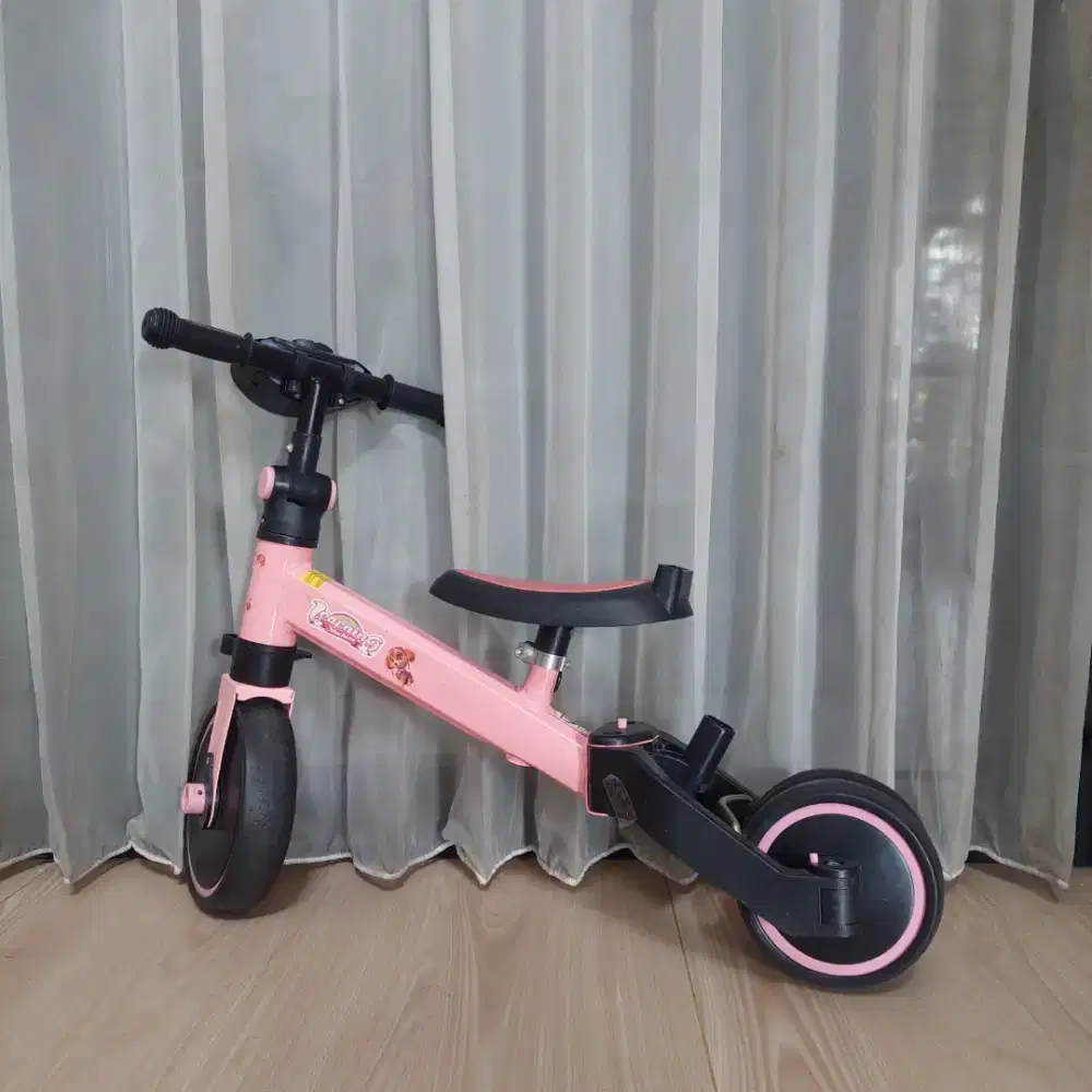 Sepeda anak pink