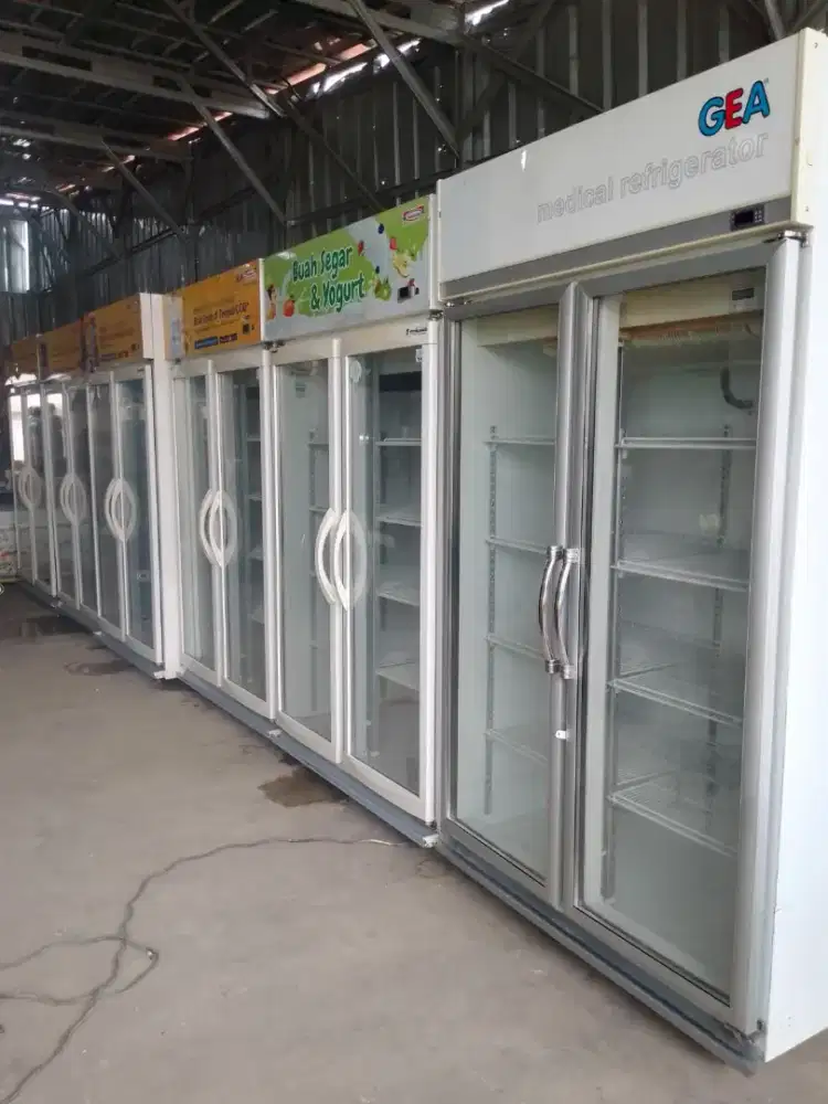 Showcase pendingin dan box frezer
