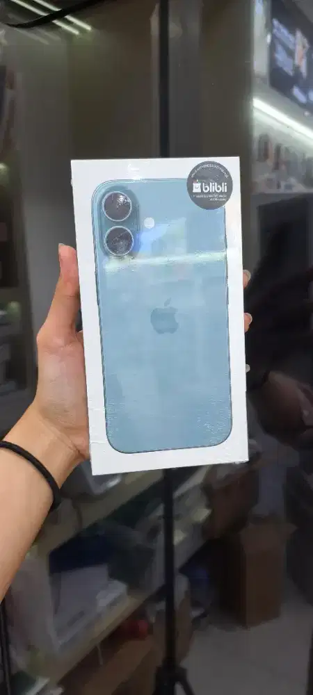 Iphone 16 128Gb Garansi resmi Blibli free perlindungan human eror12bln