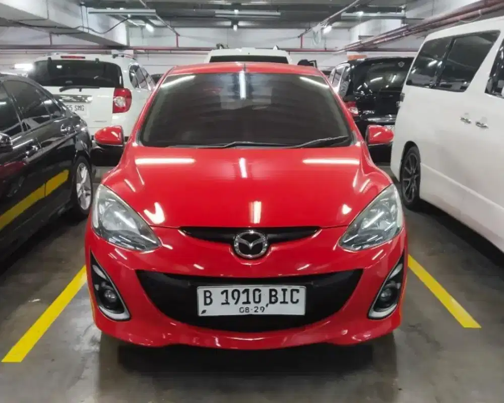 Mazda 2 R 2014 Matic Merah 2015 terawat at 2016 siap pakai Bagus