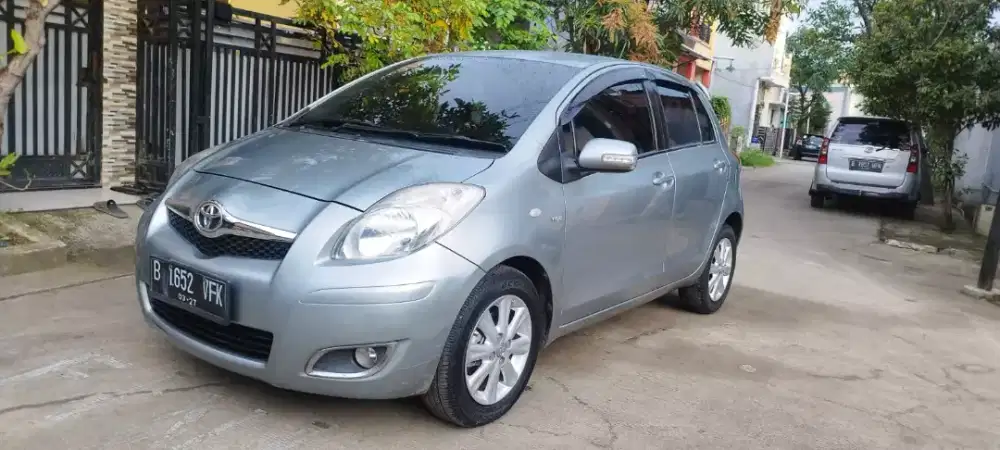 Toyota yaris 2012
