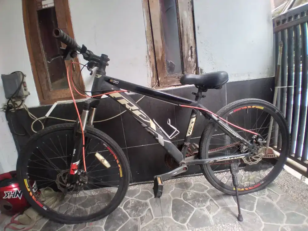 Sepeda mtb trek