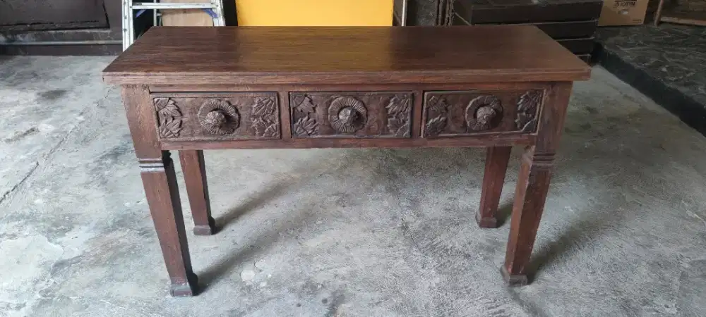 Meja Konsol Ukir Kayu Jati Tua