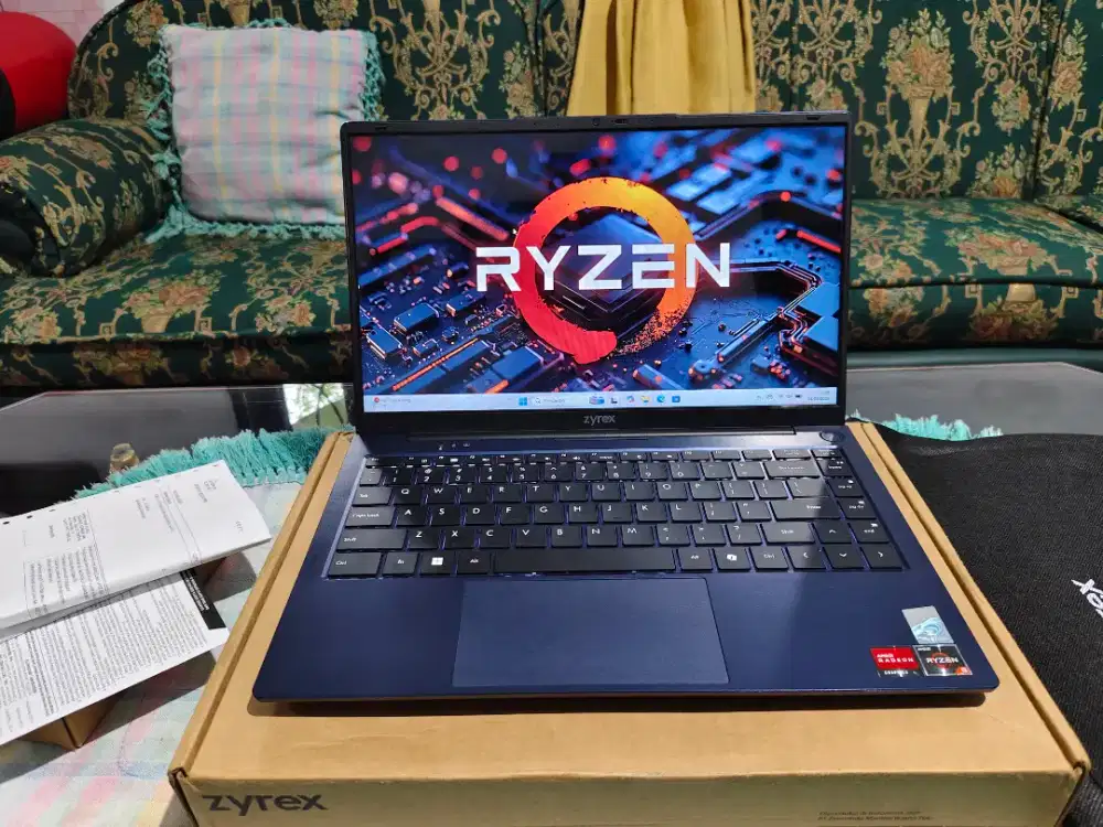 Laptop Zyrex d-tech ryzen 5 3500u 8/256 garansi 21 bulan