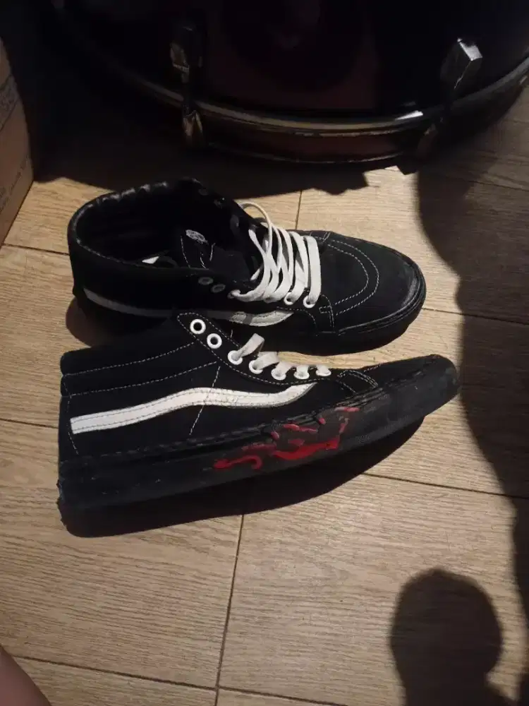 Sepatu Vans Sk8 High flame