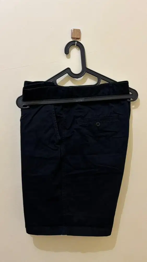 Preloved UNIQLO Celana Pendek Pria