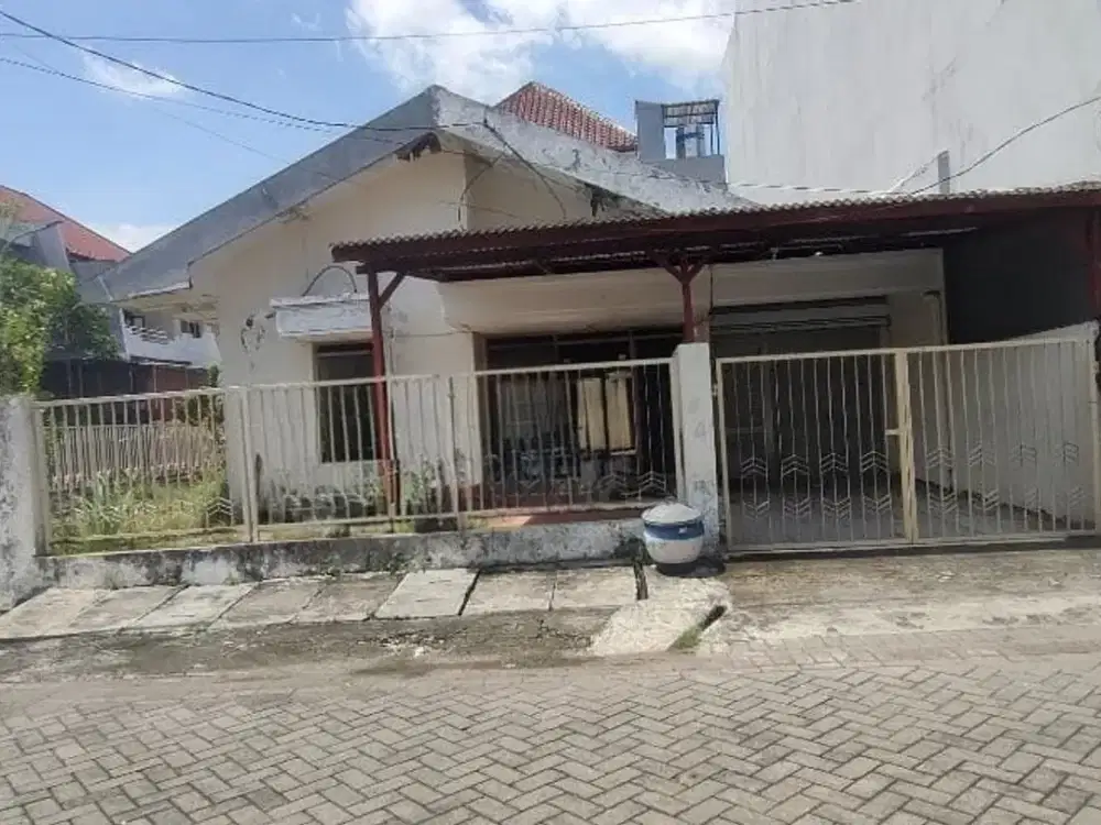 Dijual rumah hook hitung tanah - Darmo Harapan Indah Surabaya