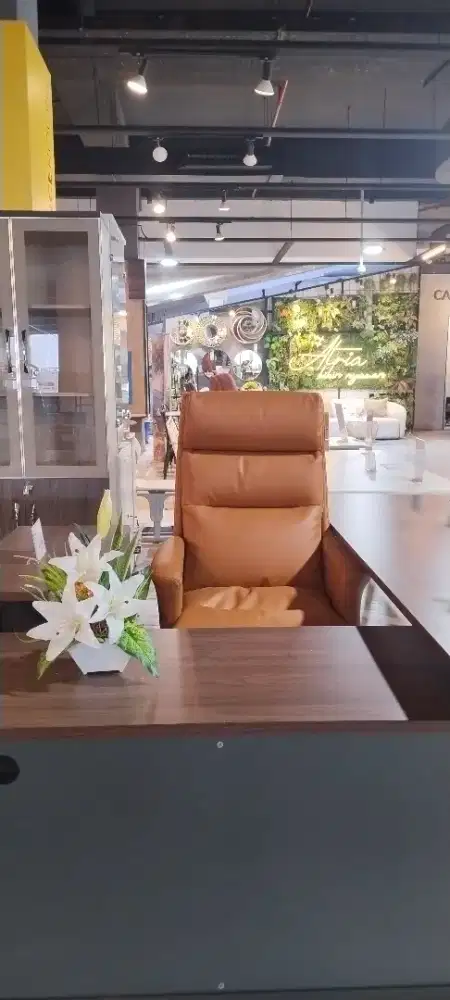 Kursi kantor laben sign