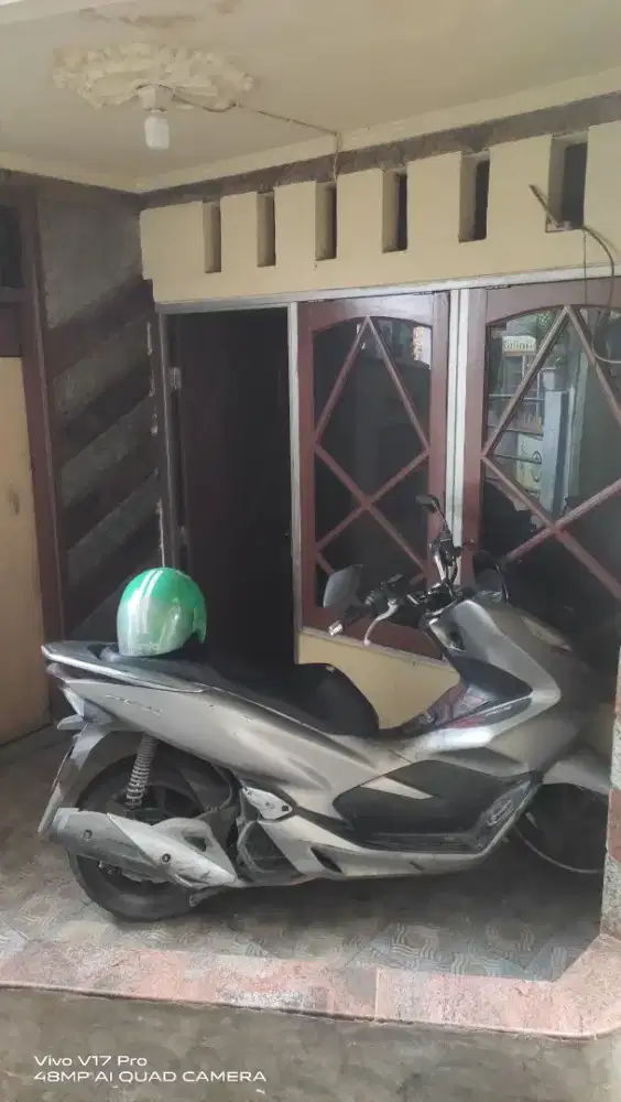 Jual rumah pribadi 2tingkat jakarta barat