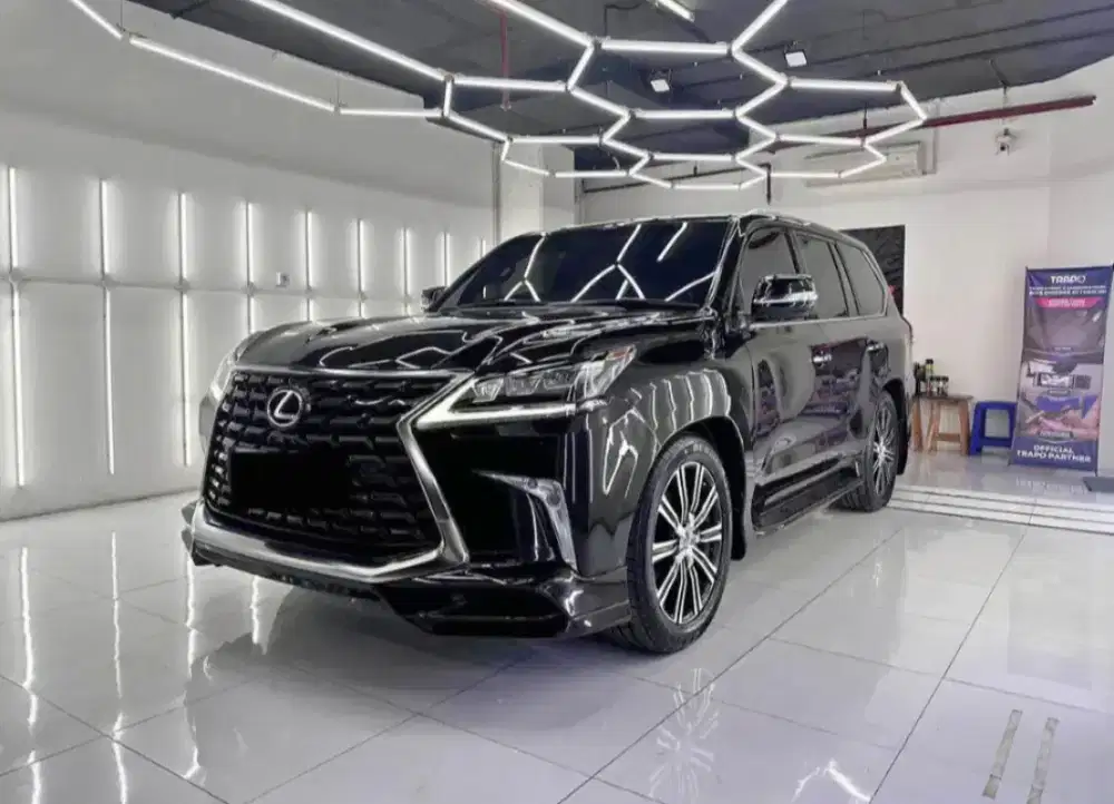 LX570 S 5.7L V. 8 Upgrade Facelift 2020 Full Optional