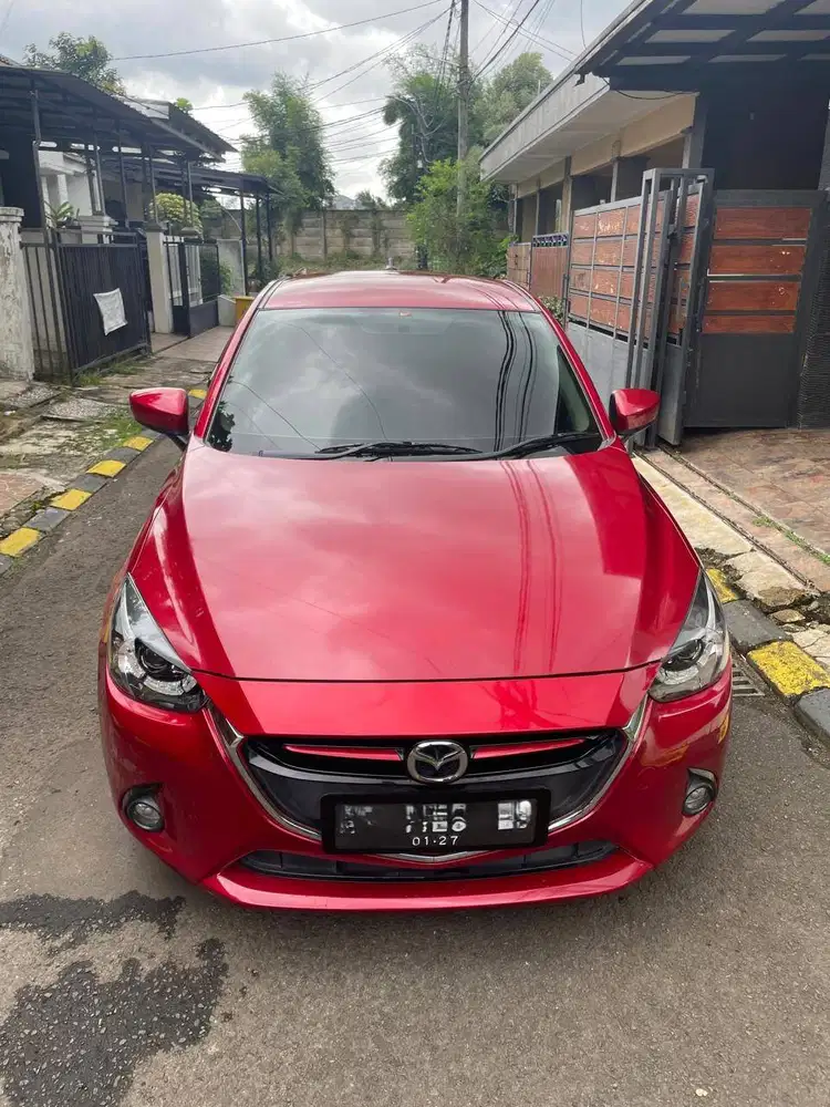 Mazda 2 1.5 R Skyactiv AT 2017 – Merah, Terawat, Siap Pakai!