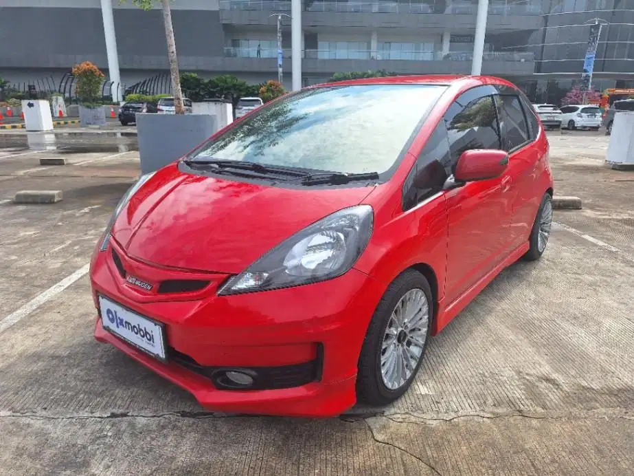 LOW DP Honda Jazz 1.5 E Bensin-AT 2014 7ED