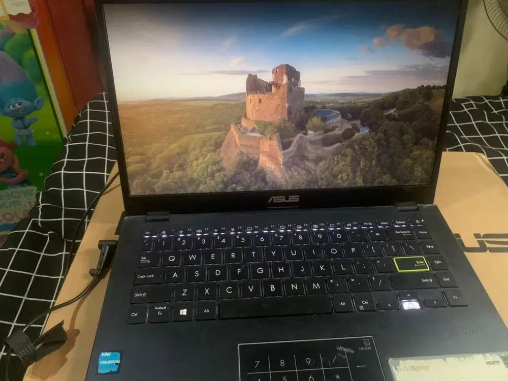 Laptop ASUS E410K – SSD 512GB, Ringan & Cocok Kerja/Kuliah