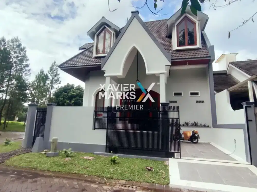 Dijual Rumah Cantik Classic Konsep Siap Huni di Araya Golf Malang