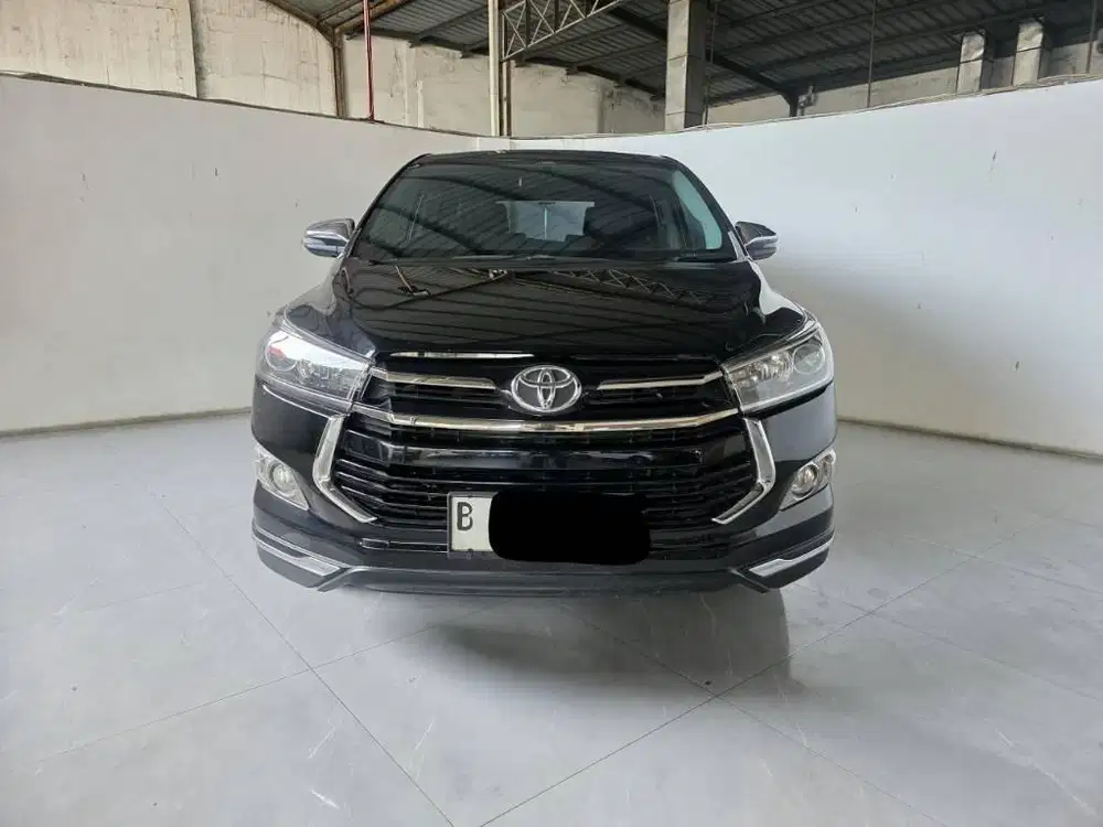 Toyota Innova Venturer 2.4 diesel AT ( Matic ) 2019 Hitam Km 68rban