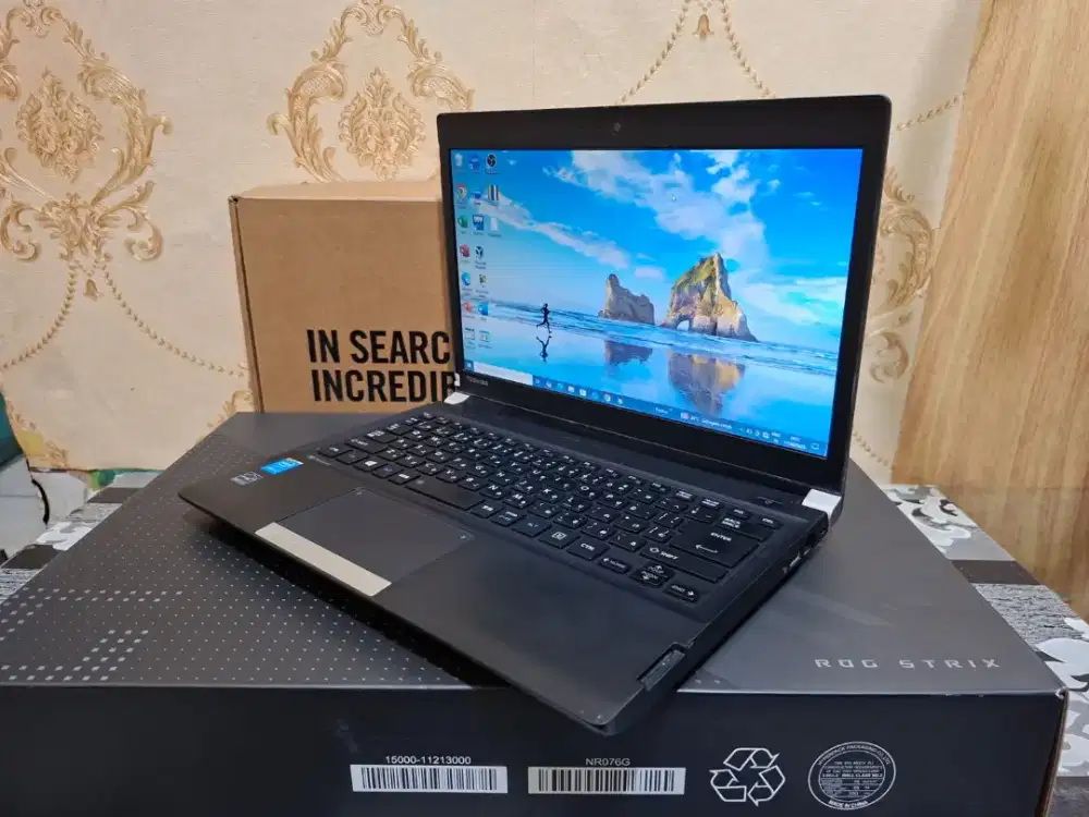 Laptop Toshiba Dynabook R734/K - Intel Core i3-4000M -16GB -SSD 256GB