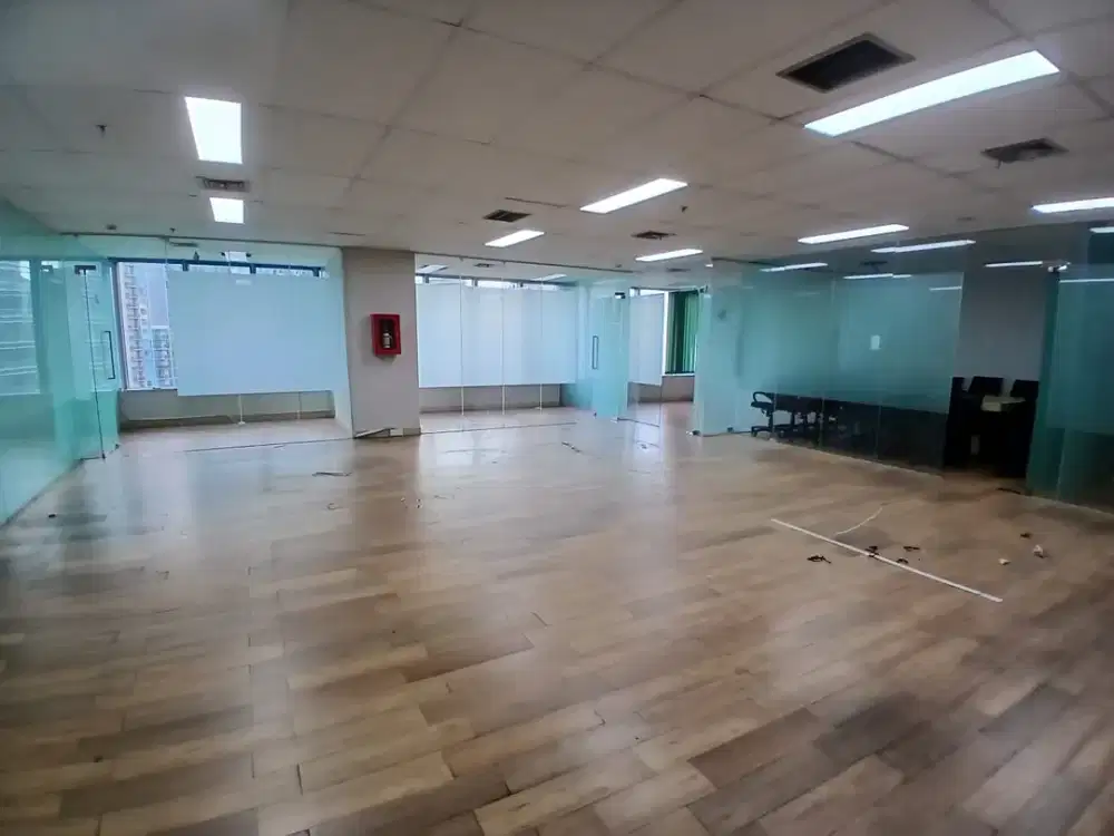 Disewa Office space The East Mega Kuningan jaksel Furnished