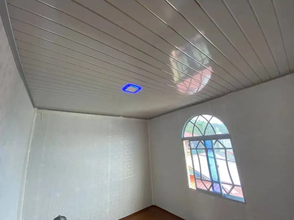 Sekat Plafon Partisi PVC GRC Gypsum Jasa Tukang Pasang Wall Moulding