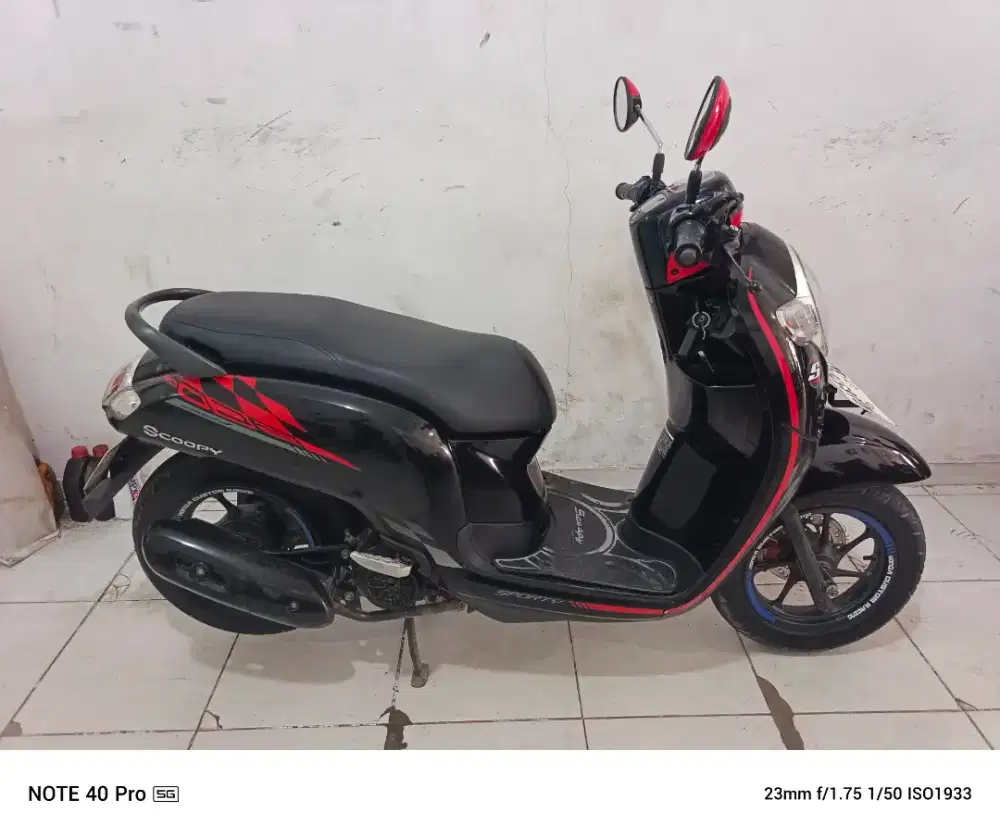 Jual beli scoopy th 2018 samping kompelik Andika hairi motor bjm
