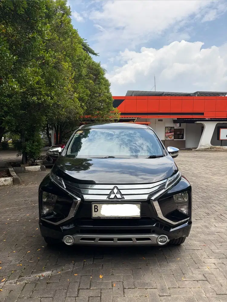 Jual Cepat : Mitshubishi Xpander Ultimate 1.5 Hitam / Black