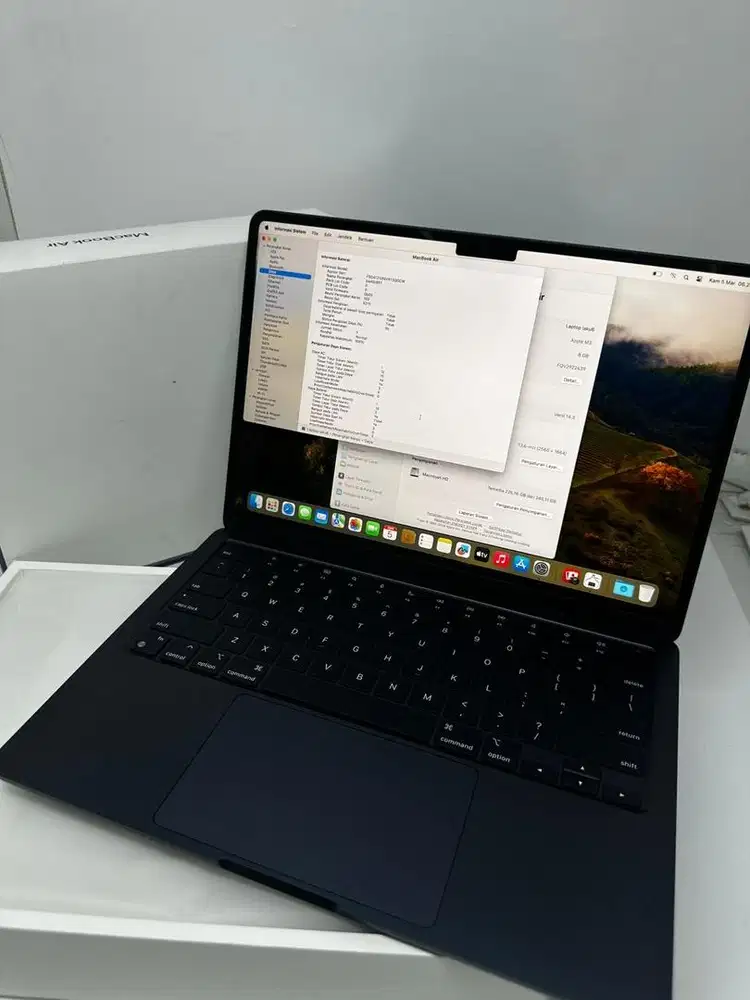 Macbook air M3 8/256gb garansi aktif sampai januari 2027