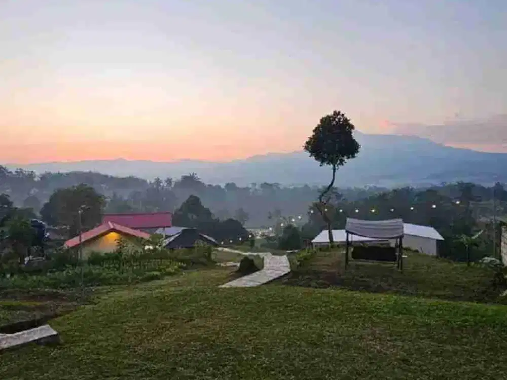 Dijual Villa Kebun, View Lepas Gunung Pangrango dan Gunung Salak, Halaman Luas, di Caringin dkt Toll Bocimi