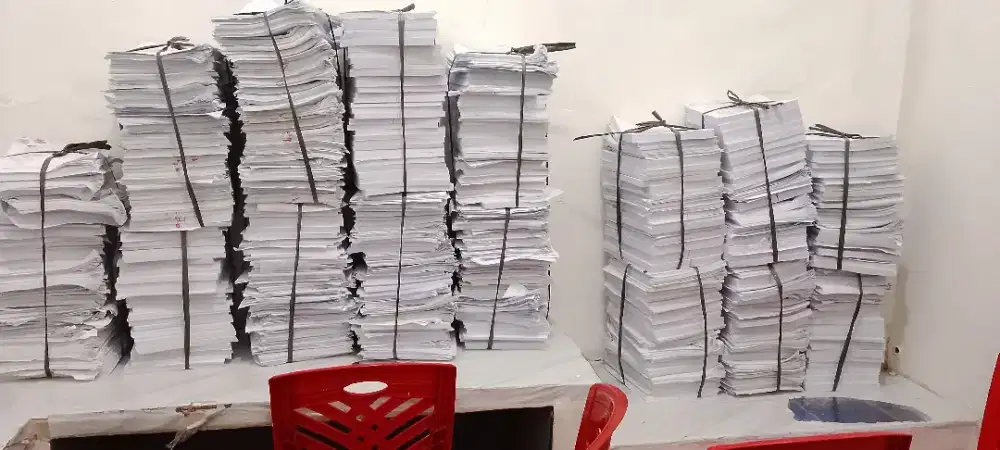 Kertas A4 bekas masih baik