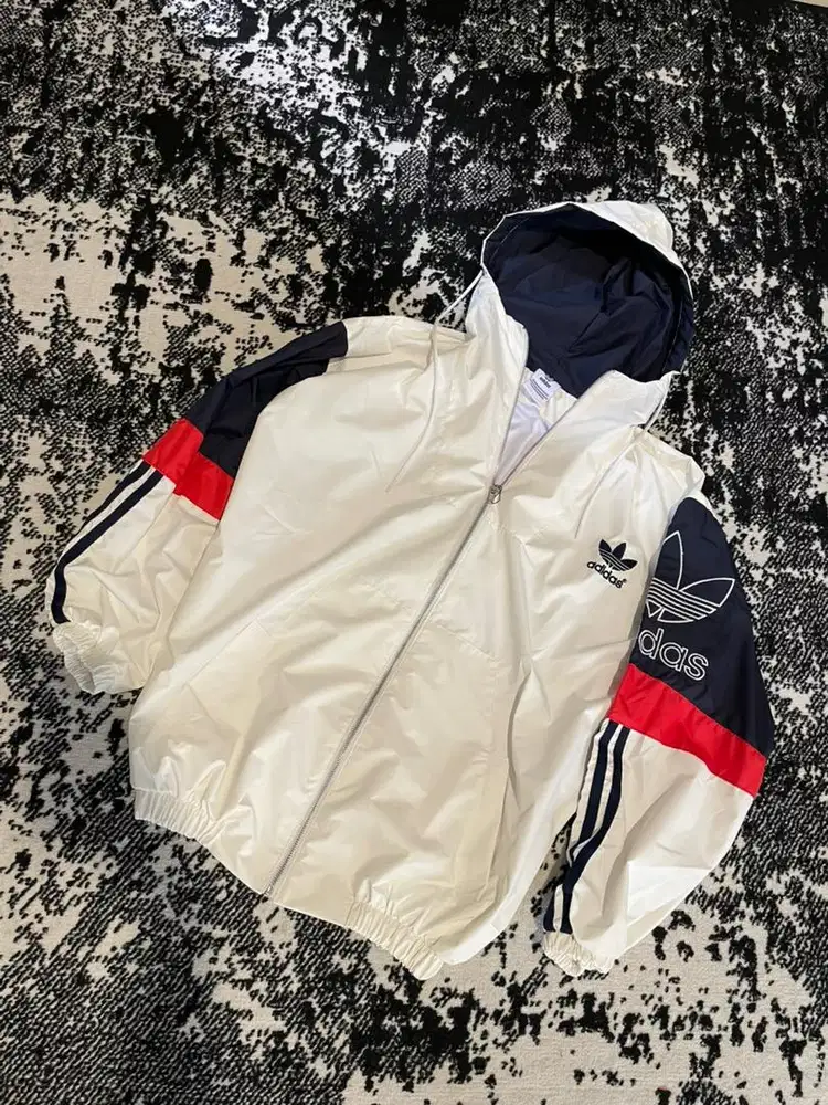 Adidas Windbreaker Casual Jaket