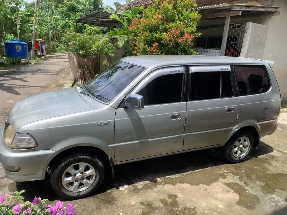 Toyota Kijang 2003 Bensin