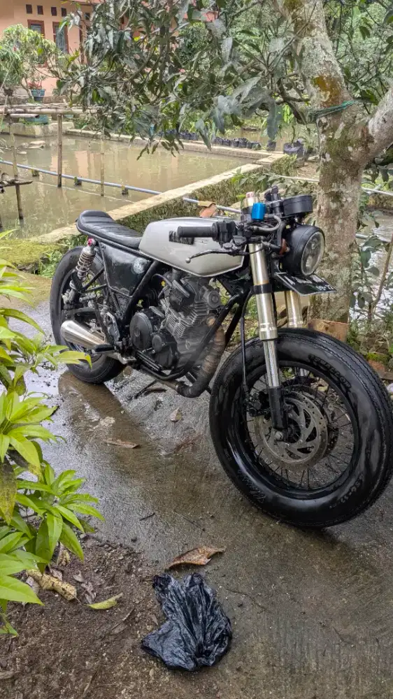 SCORPIO COSTUM CAFE RACER