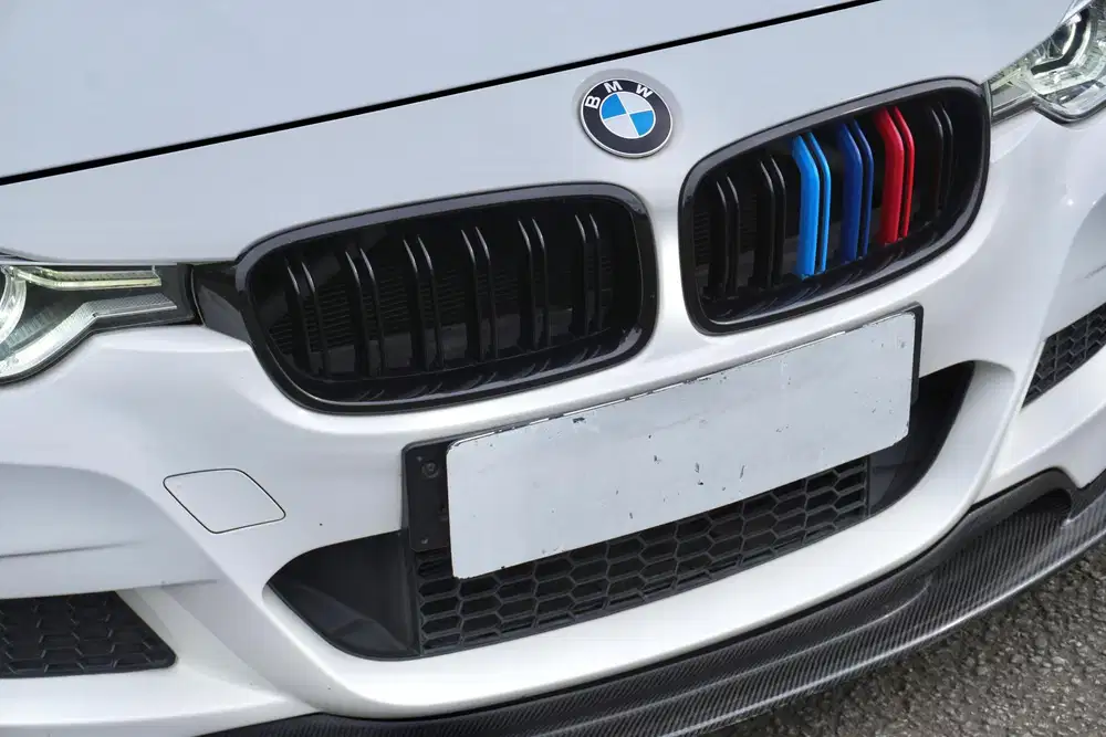 BMW 320i F30 MSport
Alcantara LCI 2015 / 2016