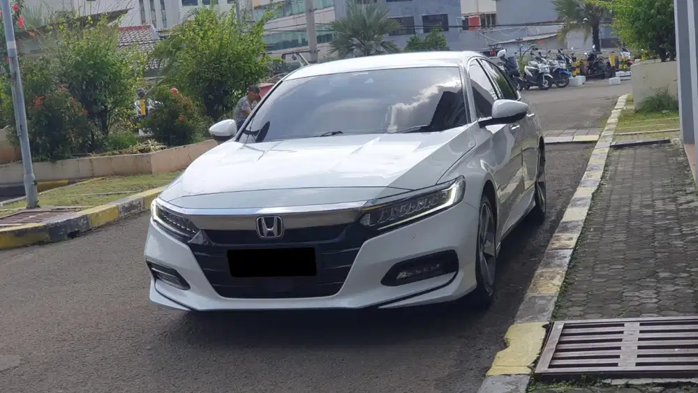 Km40rb honda accord turbo sensing 2019 putih