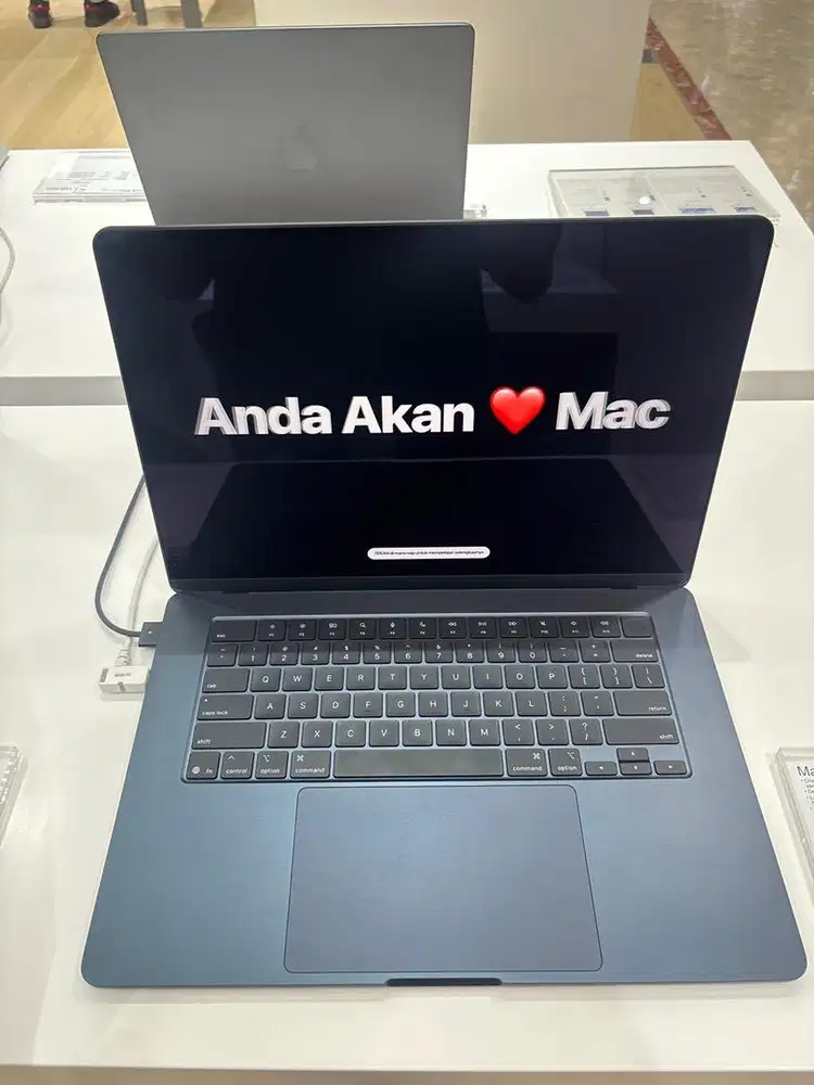READY MACBOOK AIR 15 inc M4