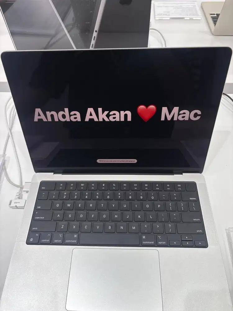 READY MACBOOK PRO M4