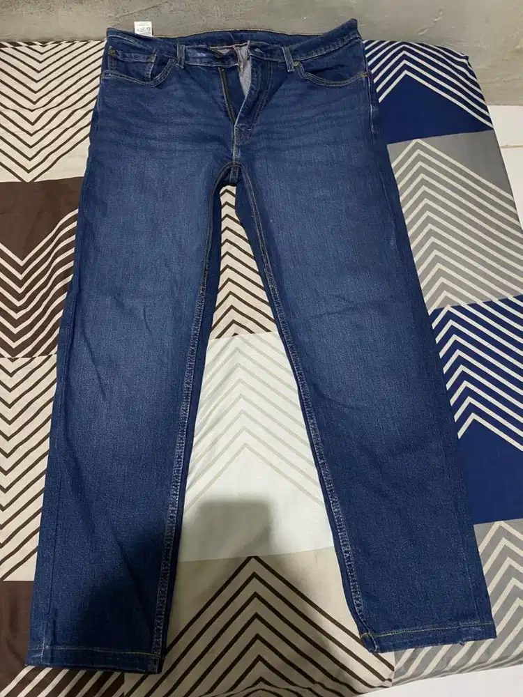 Jual celana Levis ori size 33 - Lokasi Grogol Jakbar