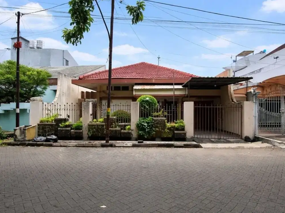 Rumah Klampis Indah, Wisma Mukti  Strategis