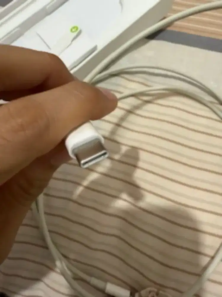 Kabel ORI bekas iPhone 13 masih bagus