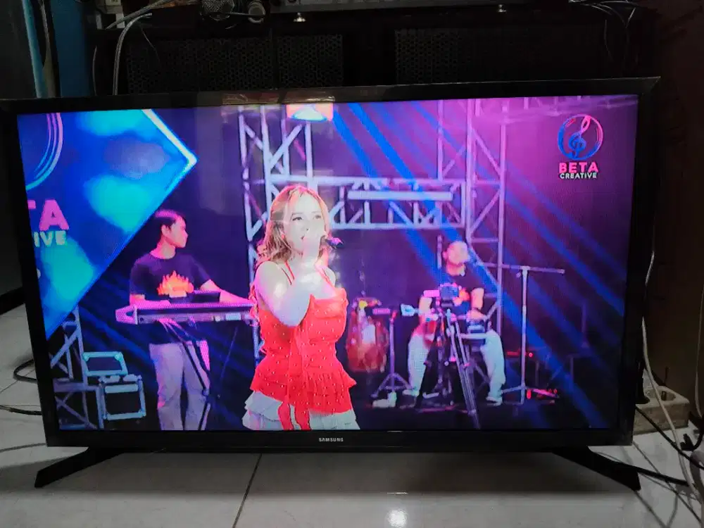 Led Samsung Smart Tv 32 normal orisinil