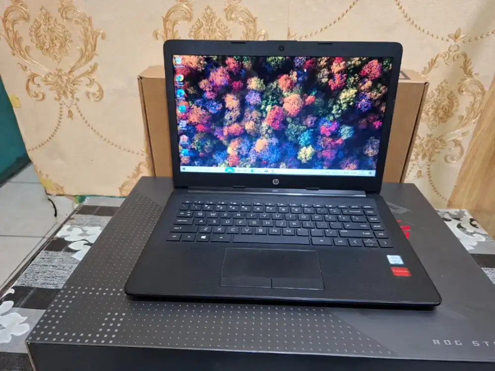 Laptop Hp 14-ck0xxx -CORE I3 GEN7 -4GB -SSD 128GB -MULUS -Desainer