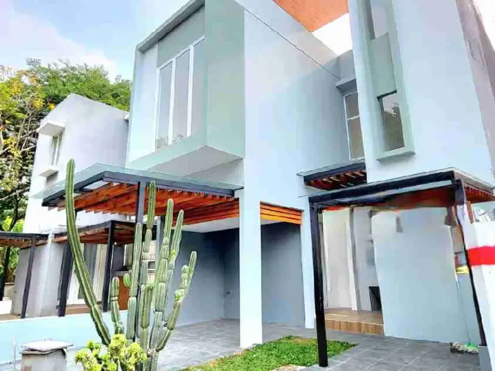 Rumah Cluster Kebayoran Residence 4+1 Kamar Luas 200m View Taman
