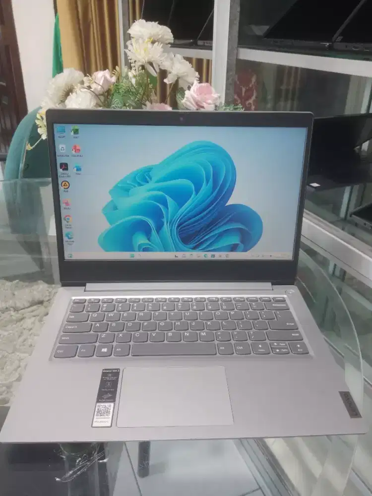 Laptop Lenovo Ideapad Slim 3 Amd 3020e Ram 4 Ssd 256