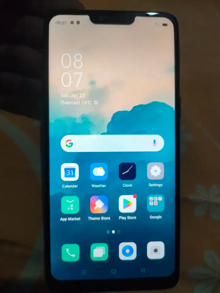 Oppo F7 Ram : 4 Gb Memori : 64 Gb, Kelengkapan : Hanya Hp.