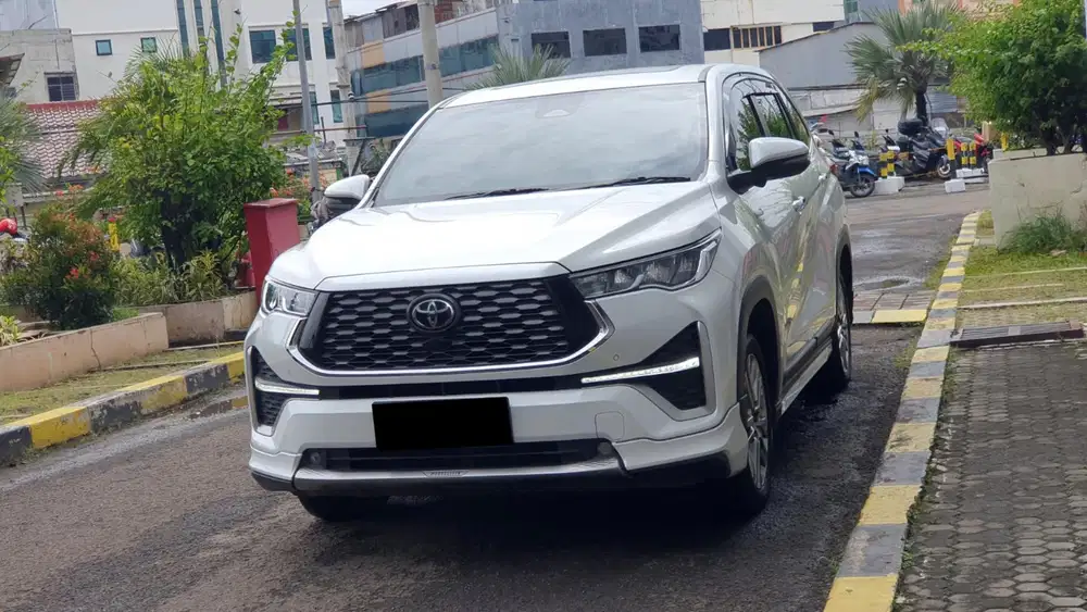Km18rb toyota kijang innova zenix q hybrid modelista tss 2025 putih