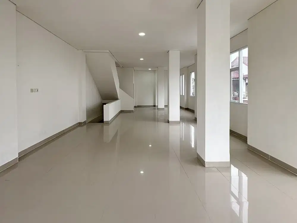 Ruko Premium Tebet 4 Lantai – SHM, Bangunan Baru, Area Komersial Ramai