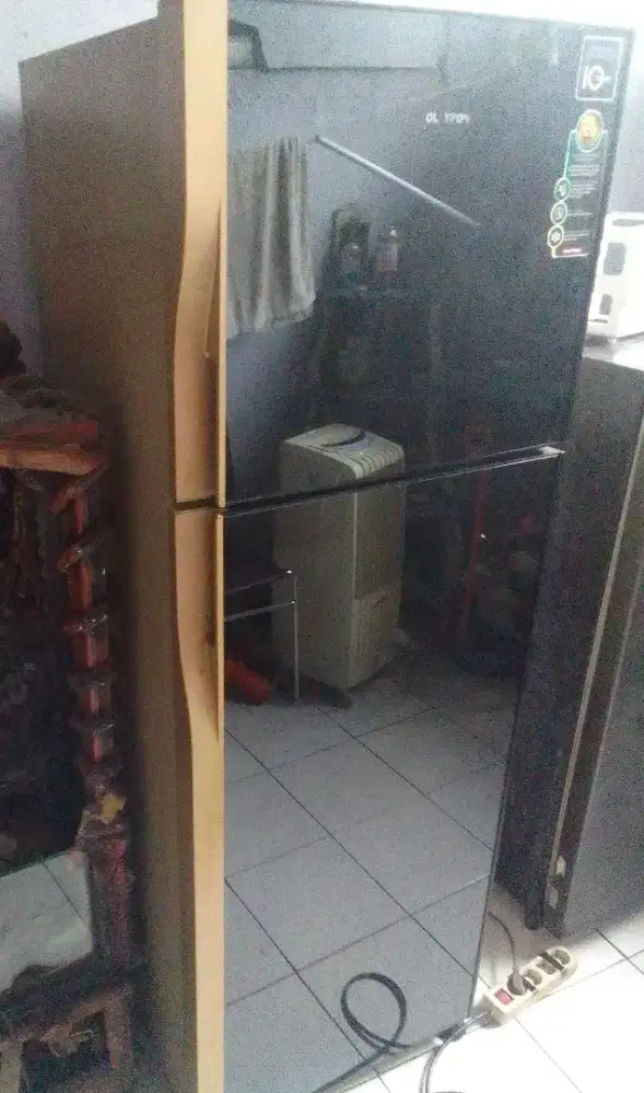 Kulkas Polytron normal dingin Joss mulus