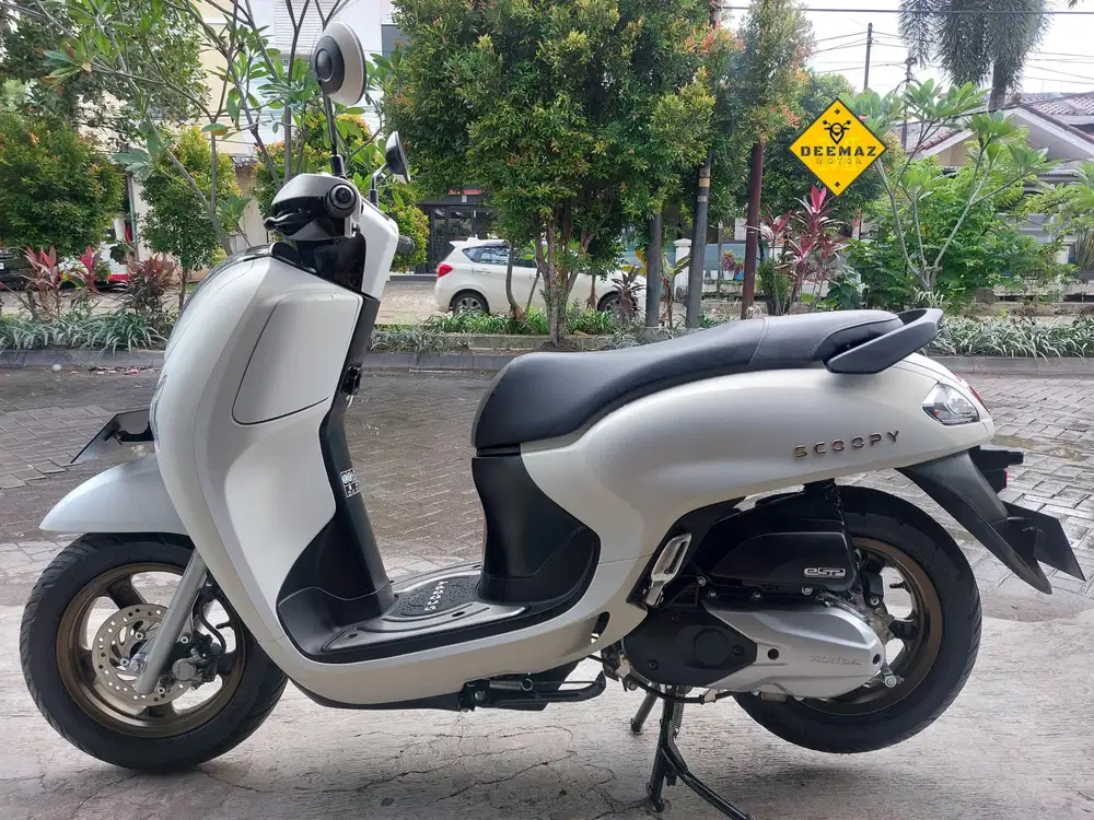 (DP 1 Jt)‼️ Honda New Scoopy Prestige Keyless Putih Mulus 2025