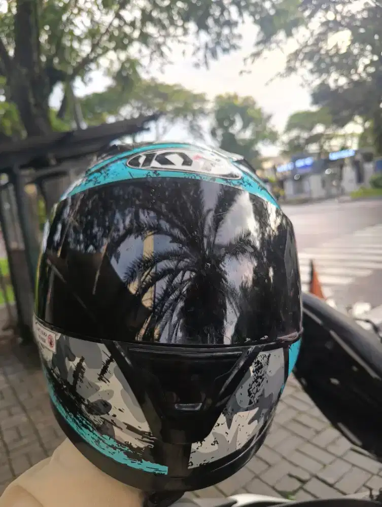 Helm KYT r10 Aqua blue XL like this