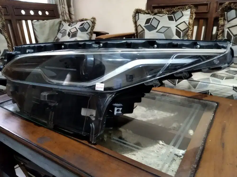 Lampu depan Fortuner TRD 2021