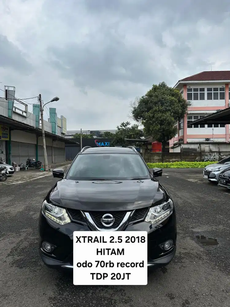 NISSAN XTRAIL 2018 2.5 dp20jt hitam / 2019 RECORD